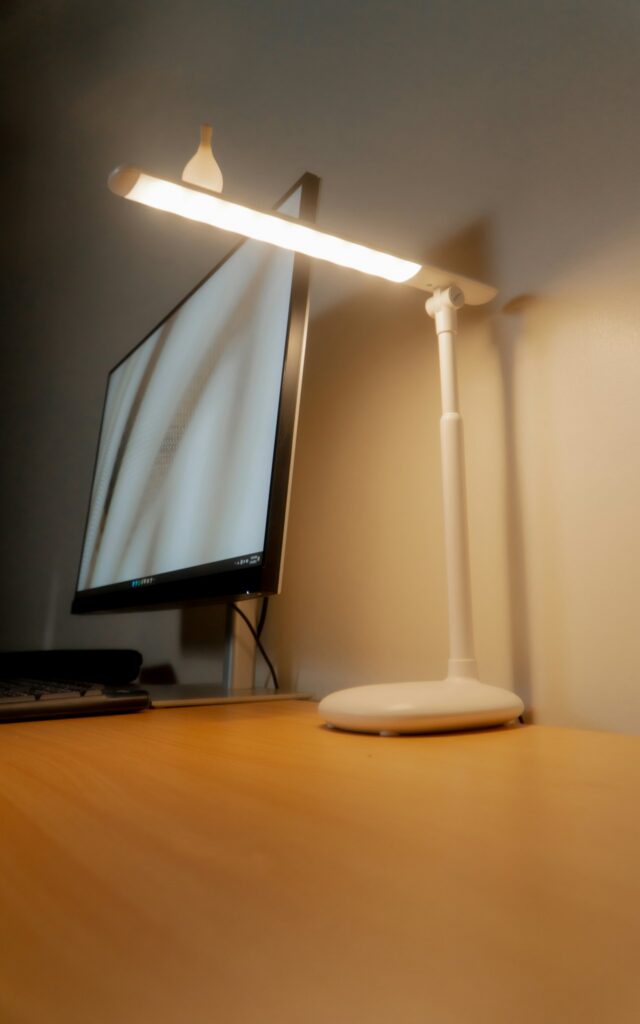 Lampada da Tavolo LED Design Moderno
